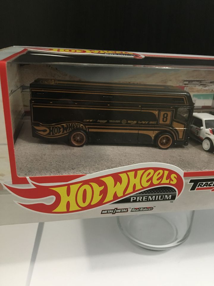 Track Day Euro Hauler Diorama