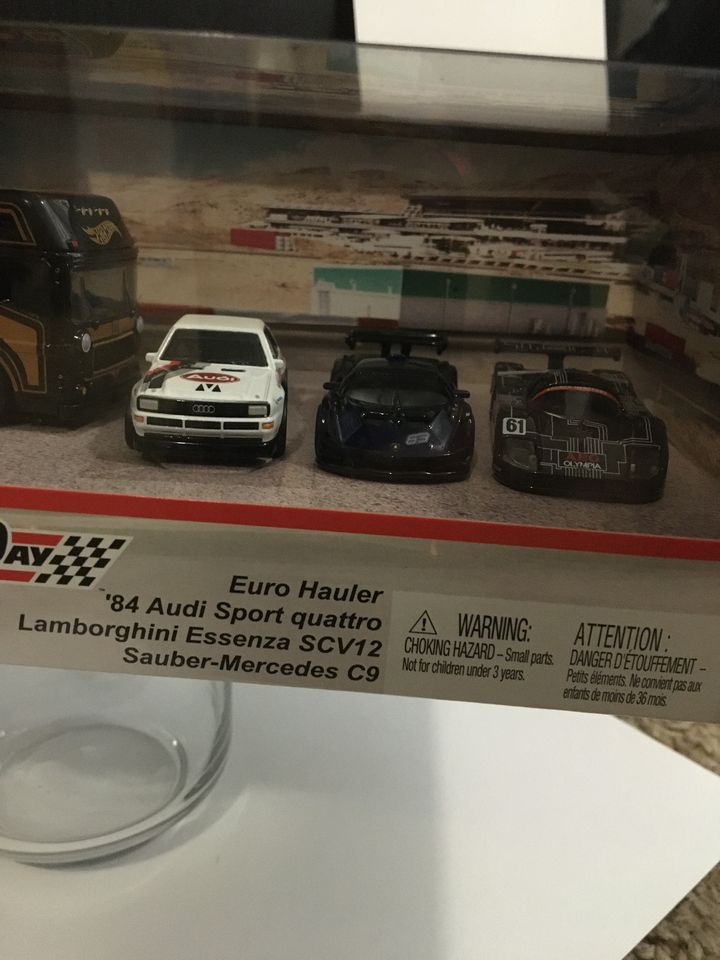Track Day Euro Hauler Diorama