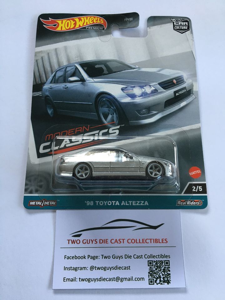 2023 Modern Classics Set